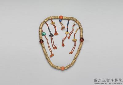 图片[2]-Bone prayer beads and a brocaded silk text, presented by the Panchen Erdeni to the Qing court in 1780, Qing dynasty, 18th c., Tibetan work-China Archive